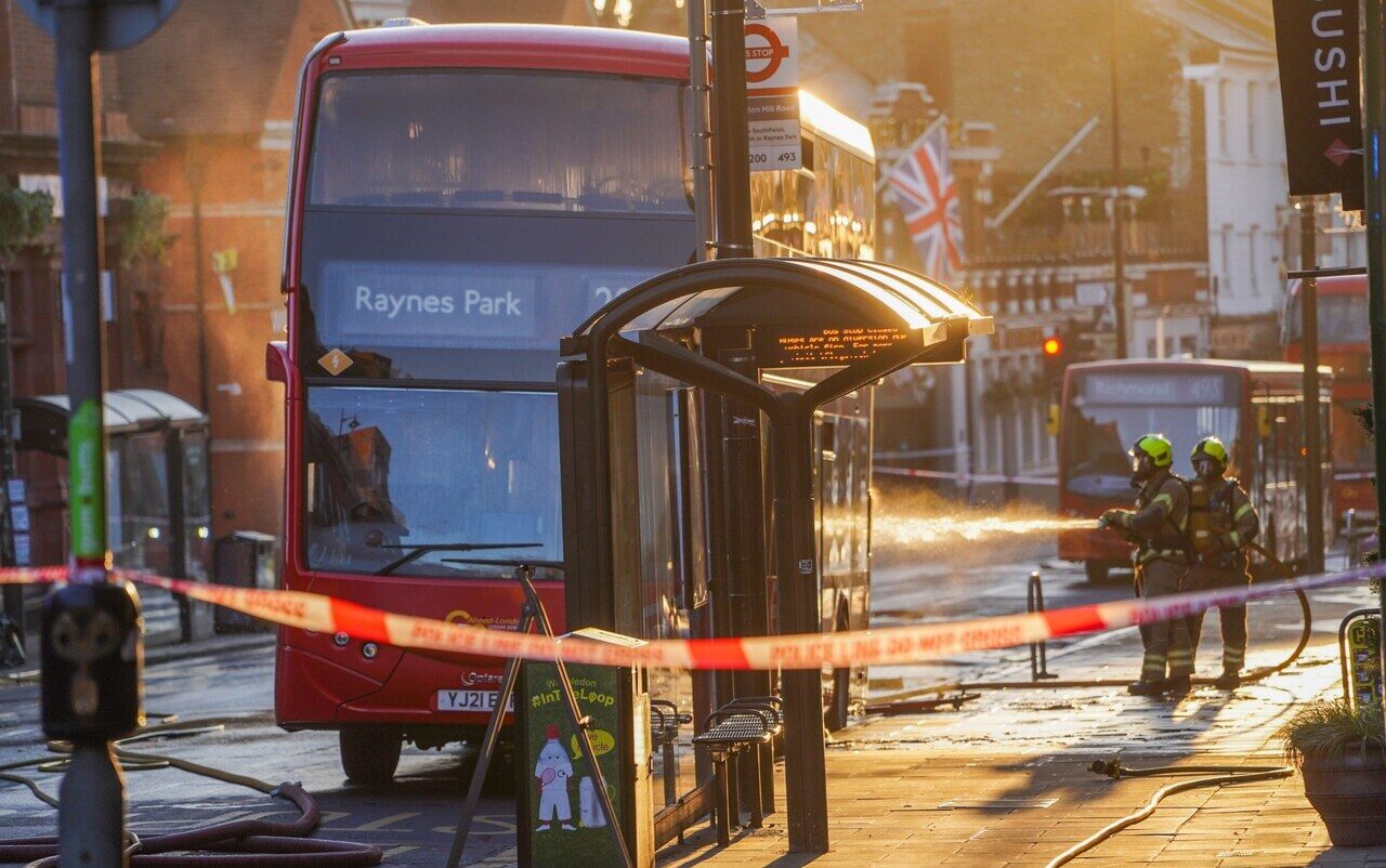 Click to enlarge bus on fire 3