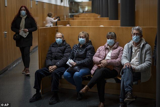 Click to enlarge masks spain 1
