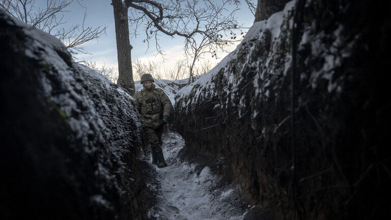 Click to enlarge Ukrainian infantryman