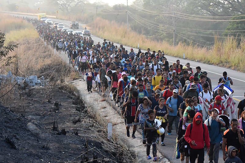 Click to enlarge migrants mexico us border january 2024