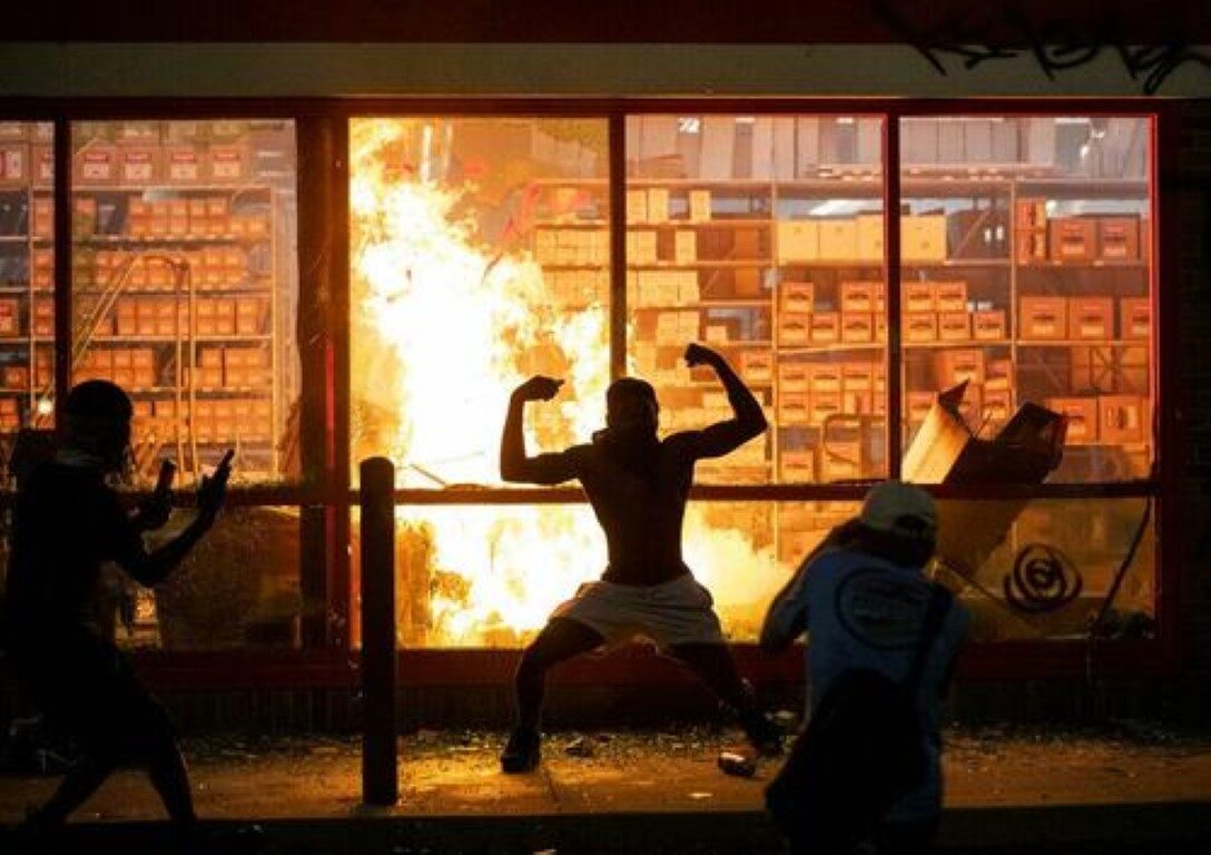 Click to enlarge riot fire rioters