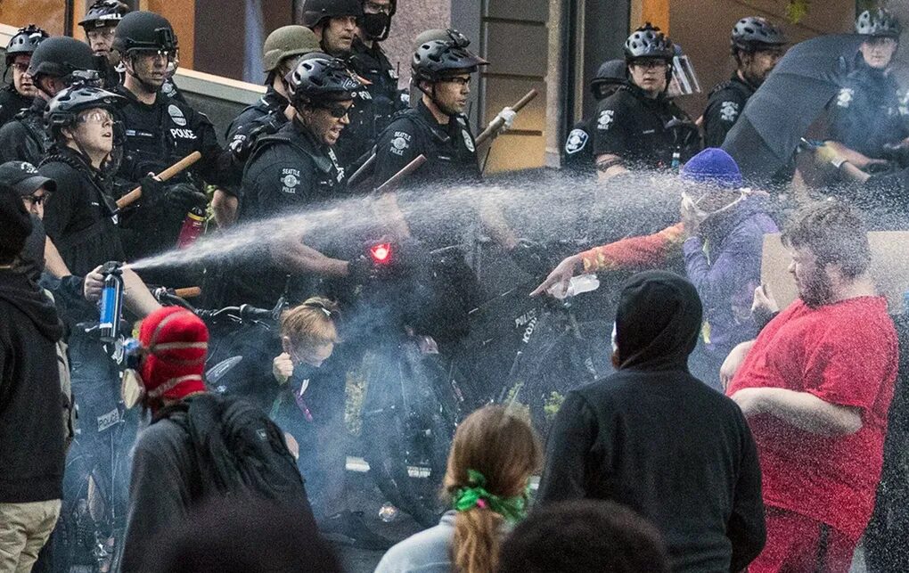 Click to enlarge seattle police demonstrators