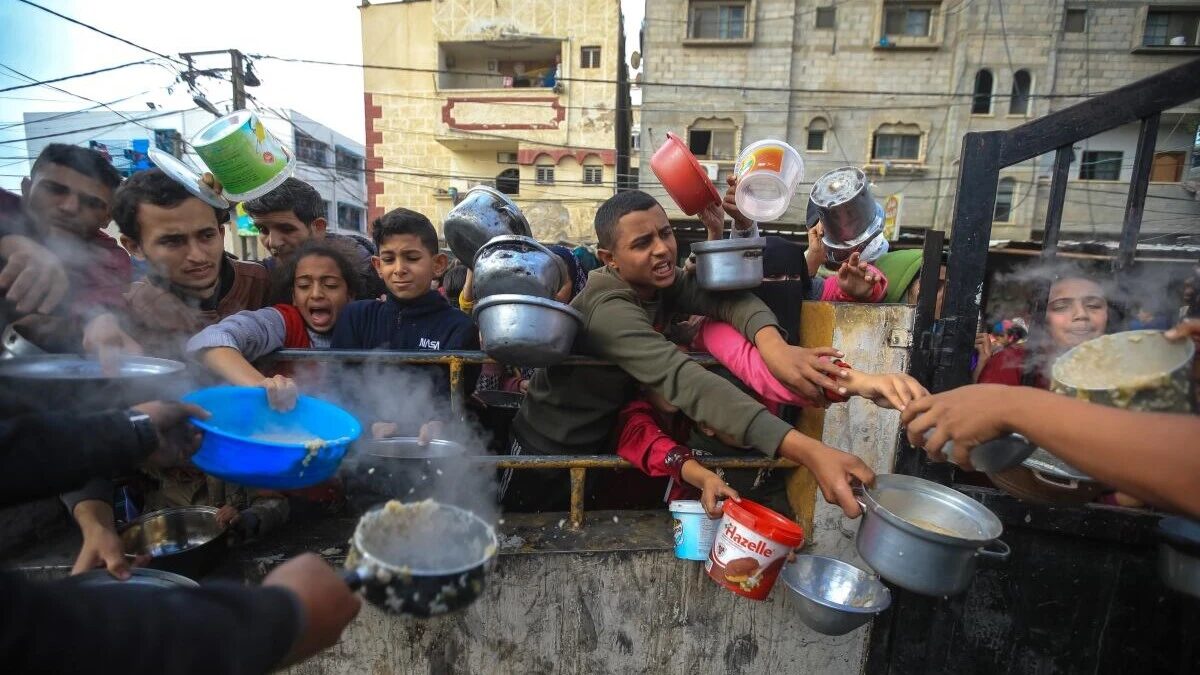 Click to enlarge gaza aid hunger food