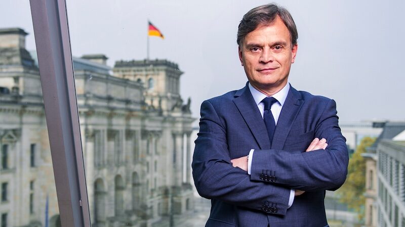 Click to enlarge Dr. Bernd Baumann
