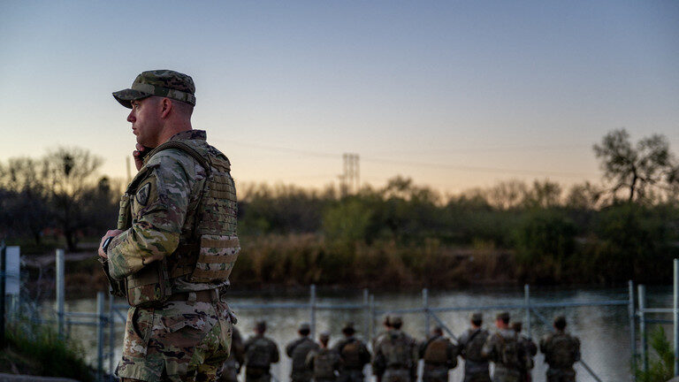 Click to enlarge National Guard soldiers