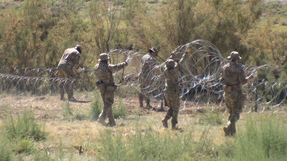 texas national guard border razorwire