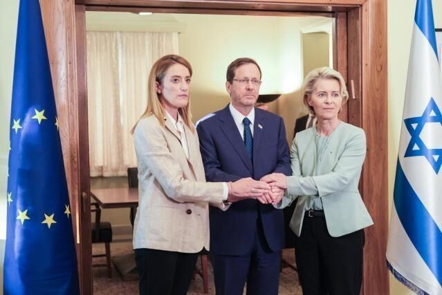 Click to enlarge Ursula von der Leyen Roberta Metsola President Herzog