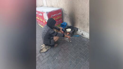 Click to enlarge Hungry man Gaza