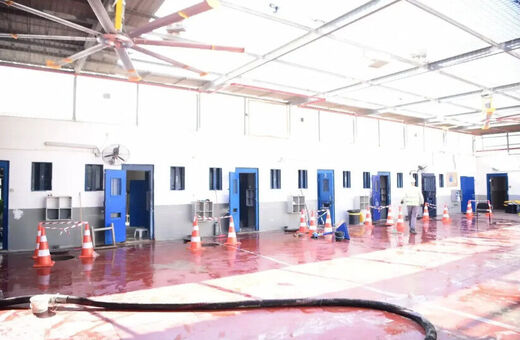 Click to enlarge Inside a prison wing israel gaza