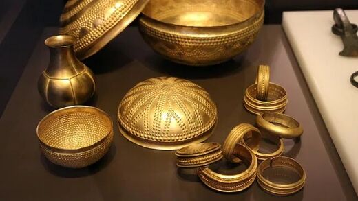 Click to enlarge Bronze age treasure