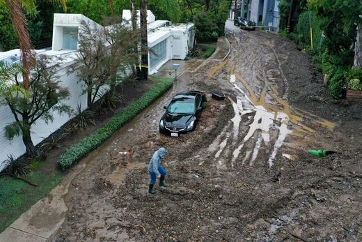 Click to enlarge California mudslid, Beverly Crest
