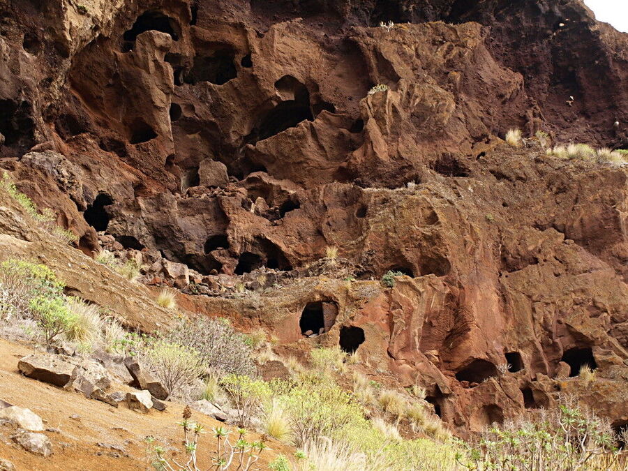 ancient caves canary islands gran canaria