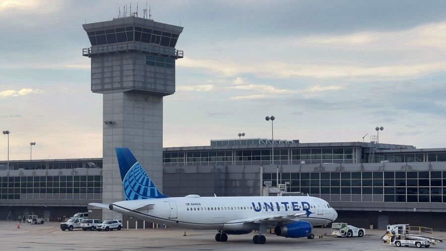Click to enlarge United Airlines Airbus 320