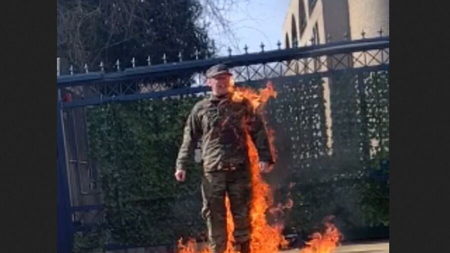 Click to enlarge solider israel fire