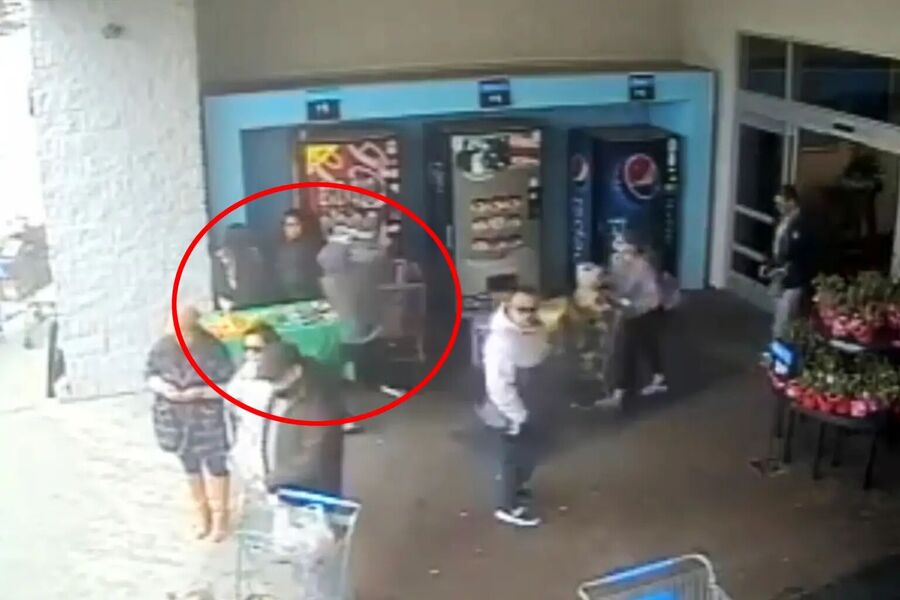 Click to enlarge girl scout robbed