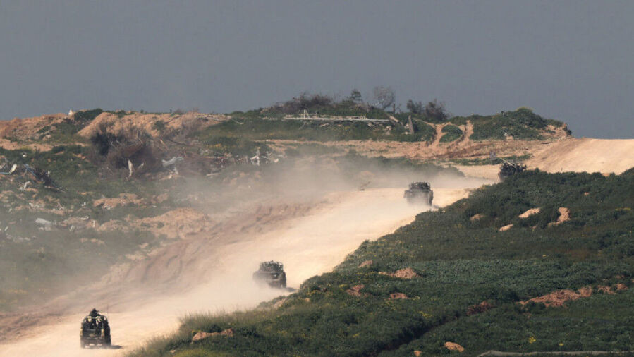 Click to enlarge israel truck military troop