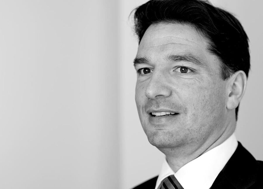 Click to enlarge assange lawyer Mark Summers