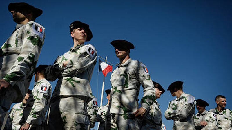 Click to enlarge french soldiers nato romania