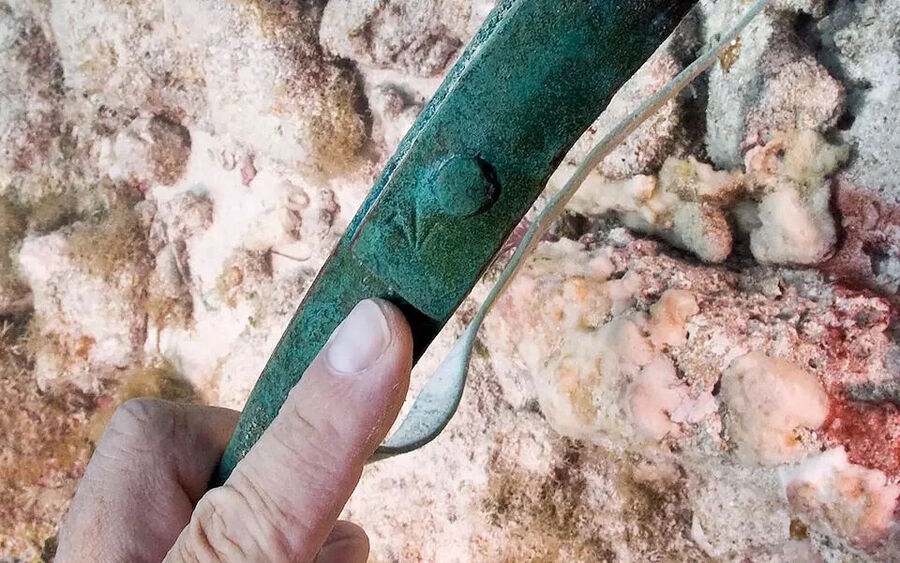 Click to enlarge barrel hoop hms tyger shipwreck florida