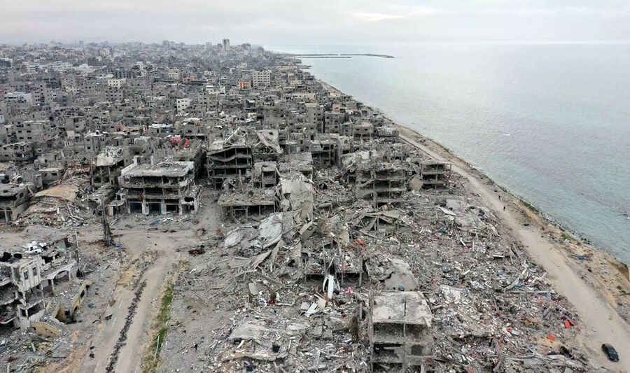 gaza city ruins bombing wasteland