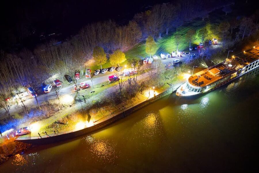 Click to enlarge cruise crash