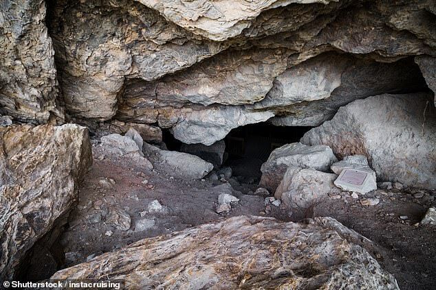 Click to enlarge lovelock cave giants legends paiutes