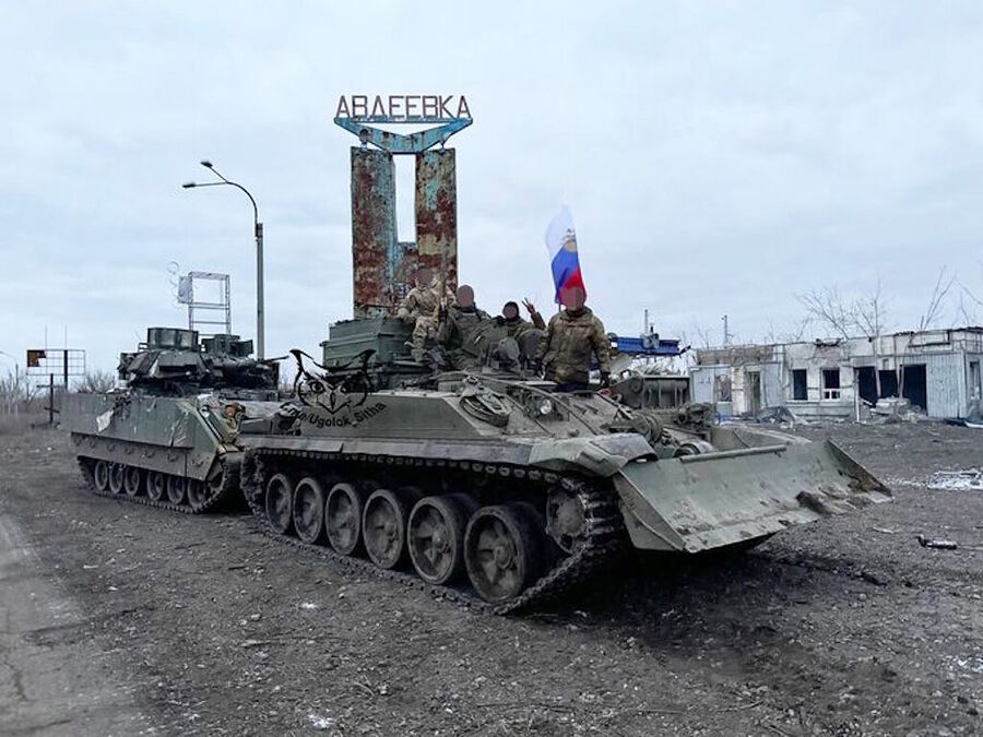 russian soldiers avdeevka ukraine bradley trophy