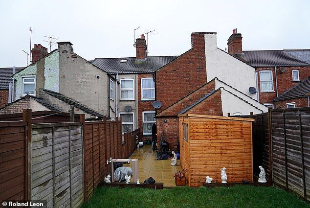 britain house pressure sell migrants