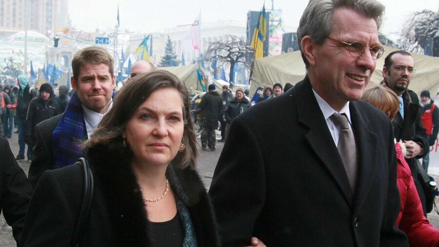 Geoffrey Pyatt in Maidan