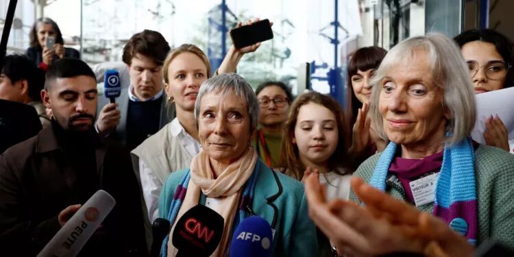 Click to enlarge Strasbourg, KlimaSeniorinnen, Senior Women for Climate Protection