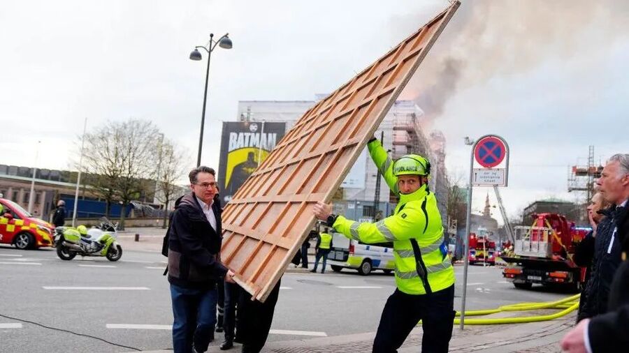Click to enlarge fire stock exchange