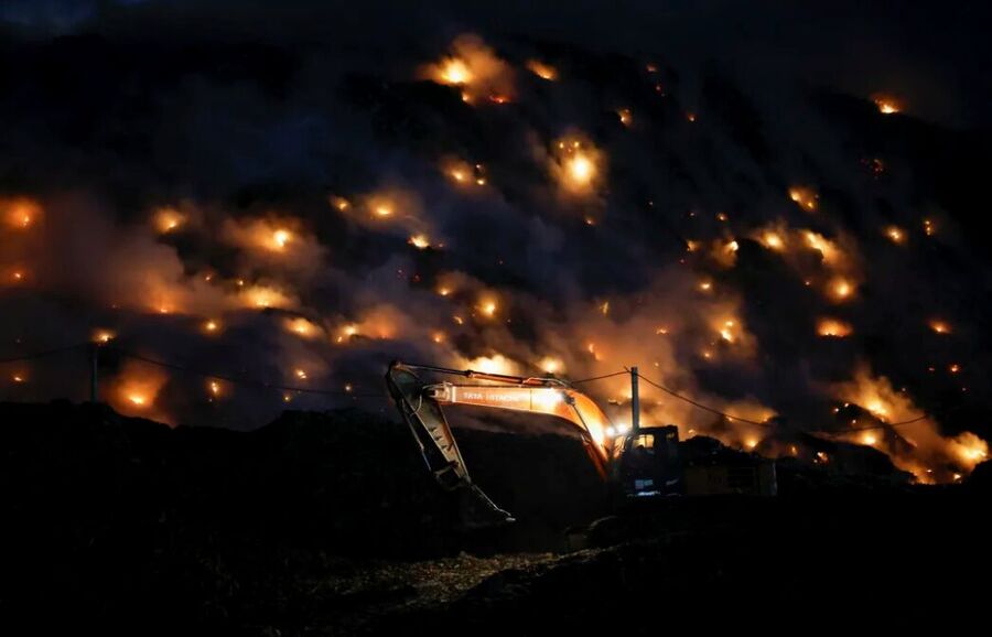 landfill fire india