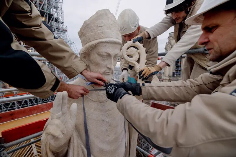 statue restored notre Dame