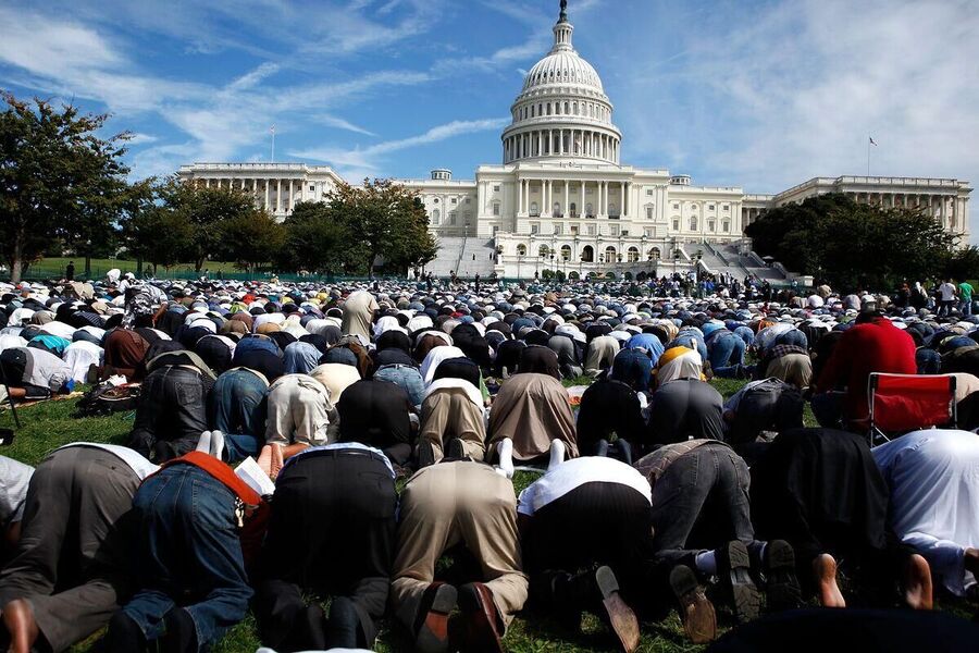 Click to enlarge muslim white house