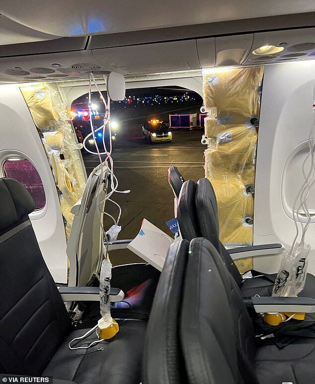 Click to enlarge boeing jet door blowout