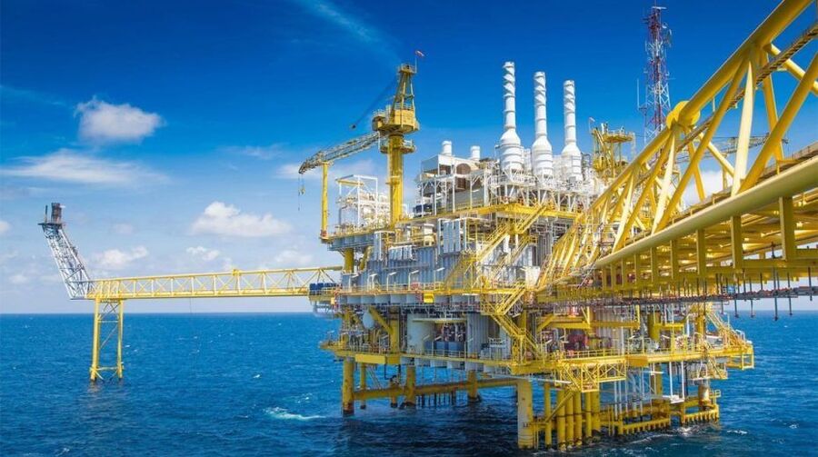 Oil and gas drilling platform