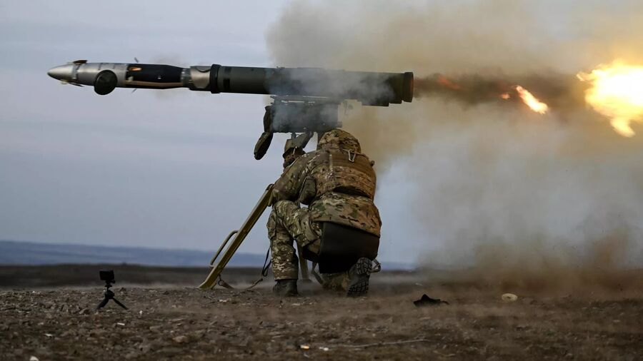 Click to enlarge russia soldiers training donbass