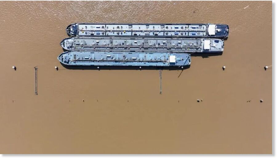 River traffic on the Rhine has been badly affected