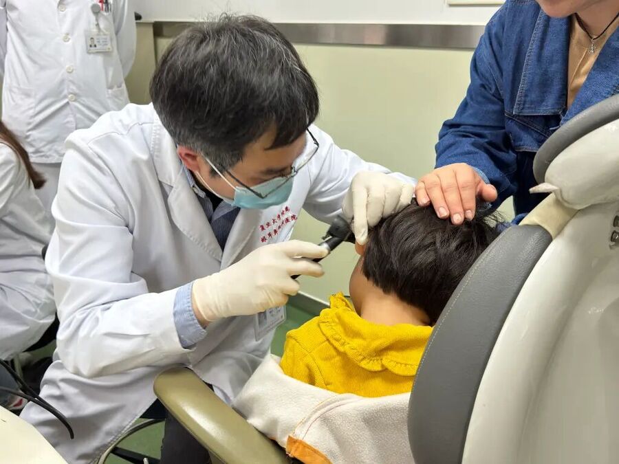 Click to enlarge doctor child