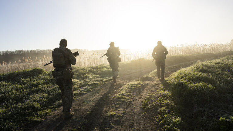 military personnel, soldiers