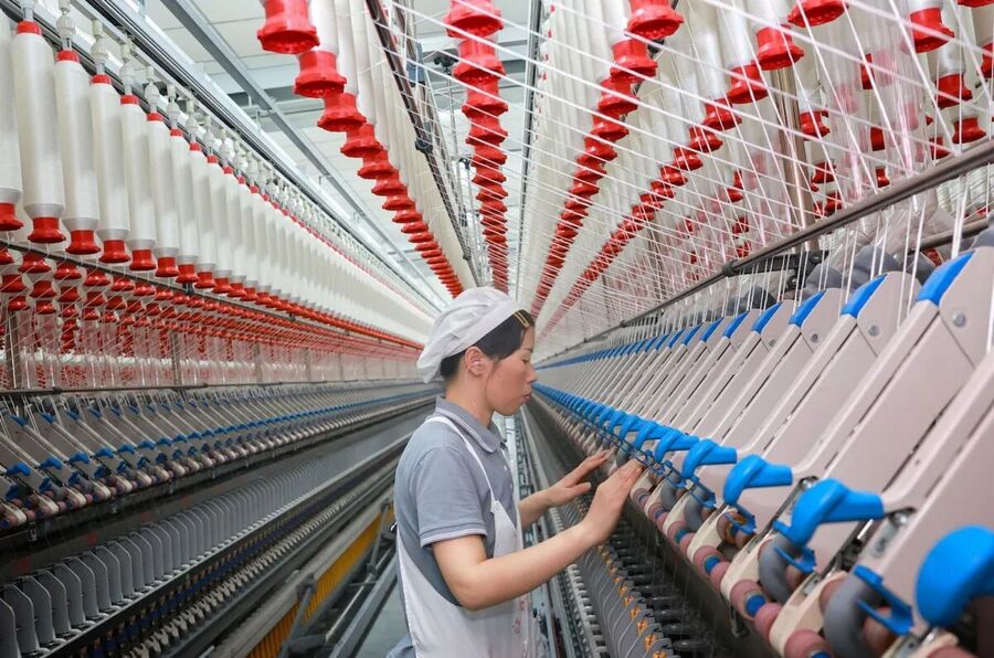 Click to enlarge Chinese factory worker