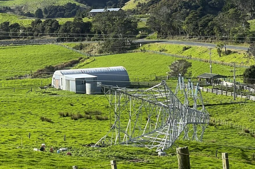 Click to enlarge pylon fallen