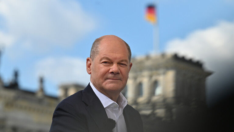 Click to enlarge German Chancellor Olaf Scholz