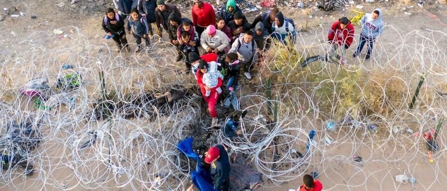 Click to enlarge illegal migrants texas border