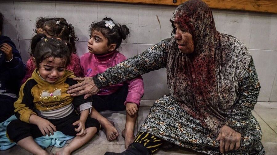 Click to enlarge Injured Palestinian children wait to receive medical treatment at the Nasser hospital after an Israeli airstrike in Khan Yunis, in the southern Gaza Strip, on December 5, 2023.