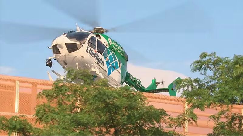 Click to enlarge helicopter airlift shooting victims trump rally