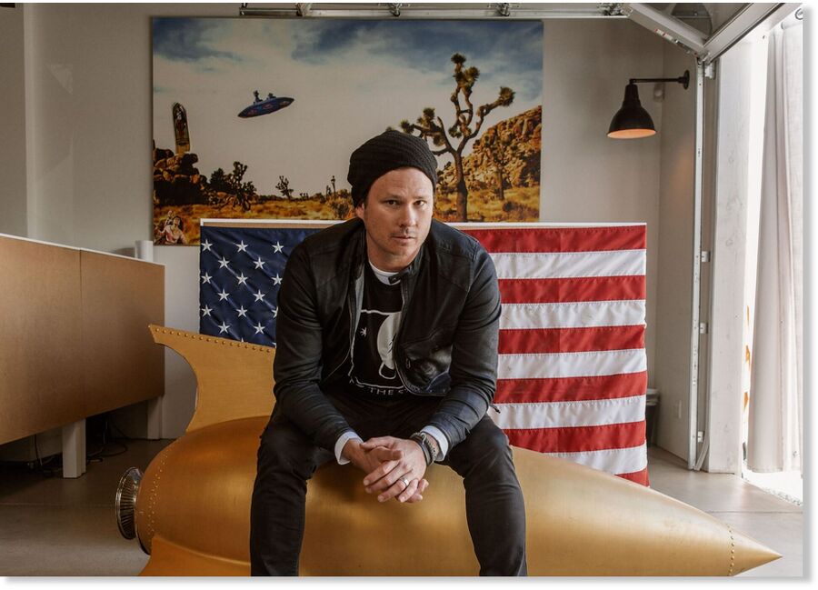 Click to enlarge tom delonge