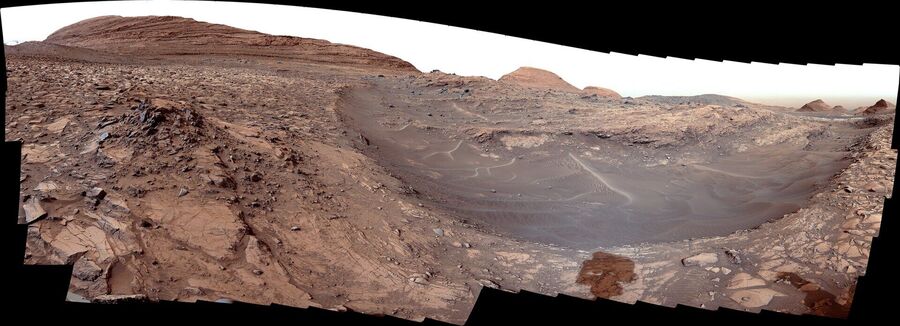 mars gedix vallis land formation curiousity rover