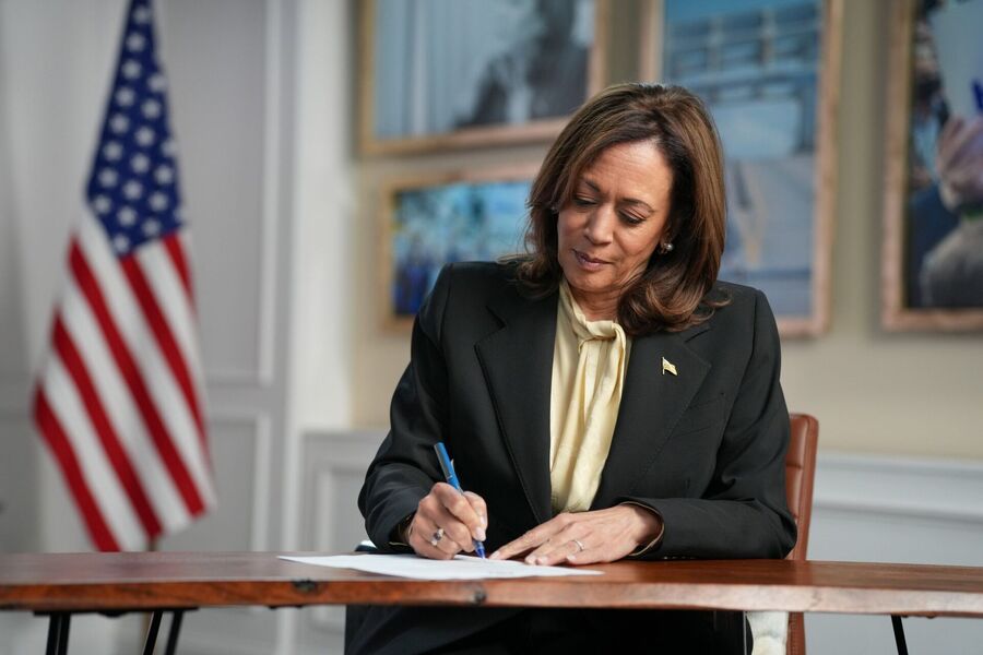 Click to enlarge kamala harris presidential candidate