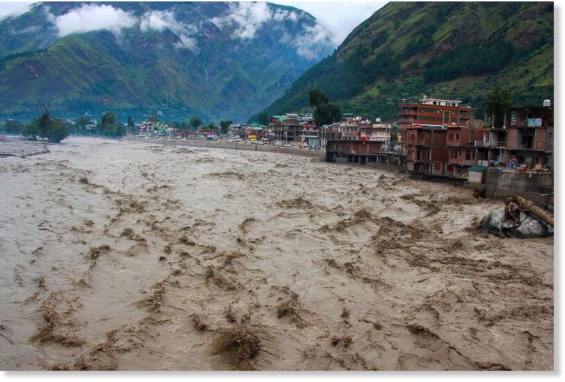 The flooded Beas river following incessant rain, in Kullu, Thursday, August 1,